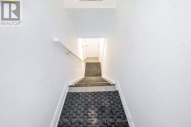 Photo - 40 Aspendale Dr