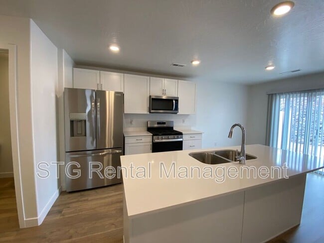 Photo - 3237 E Labyrinth Pt Cir