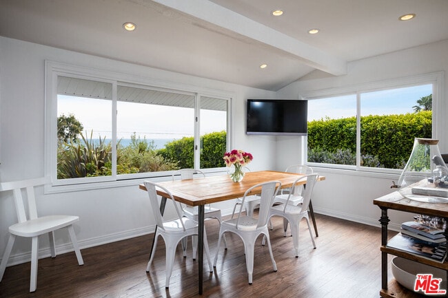 Photo - 29225 Cliffside Dr