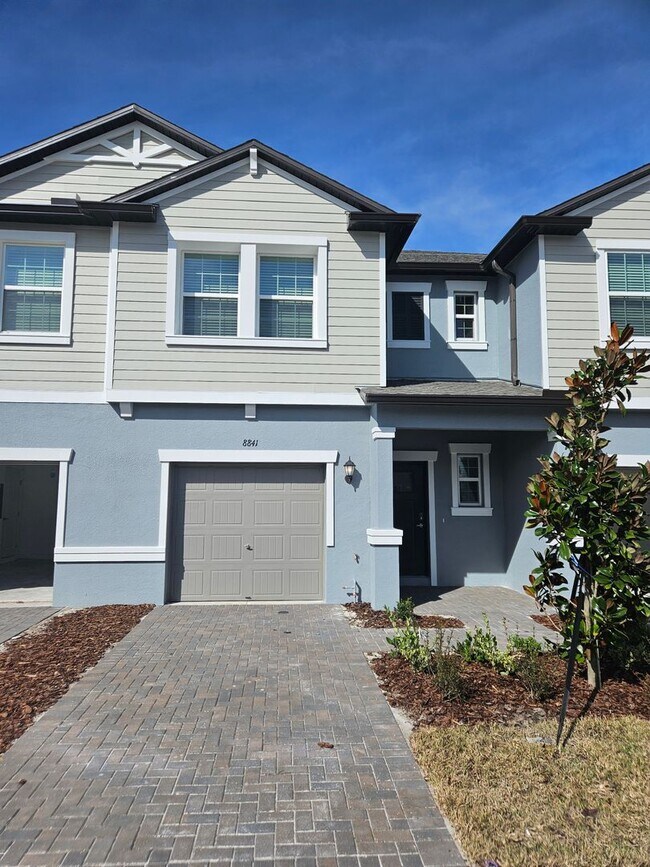 Building Photo - Dazzling 3-bedroom, 2.5-bathroom, 1 car ga... Rental