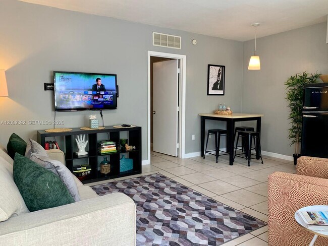 Photo - 1130 NE 81st St Unit 3