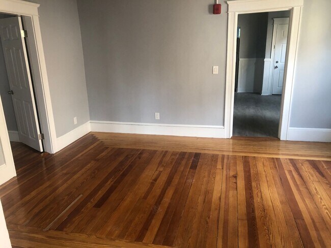 Photo - 392 Carrington Ave