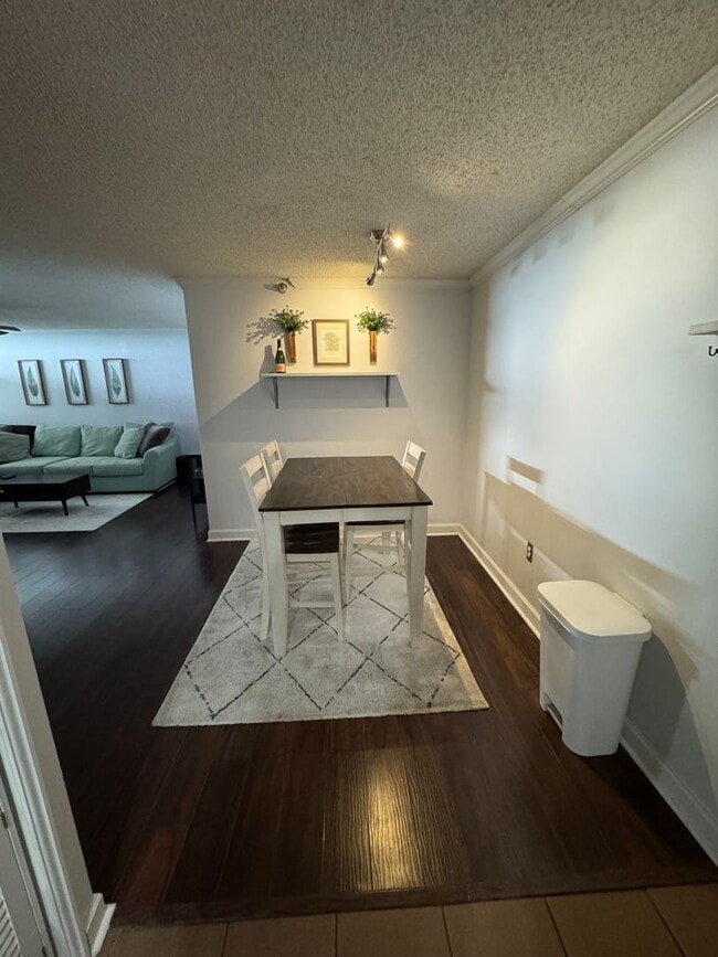 Photo - 2 Bed/1 Bath FULLY Furnished Condo at City Heights!