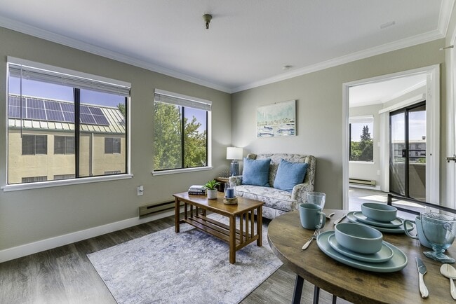San Leandro Senior Living