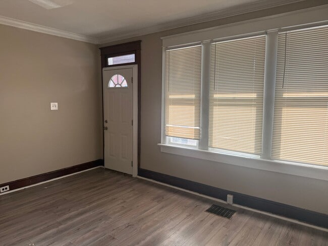 Photo - 823 Pine St Unit 823 1/2