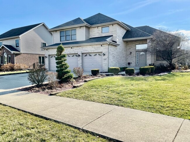 Building Photo - 12457 Walden Rd