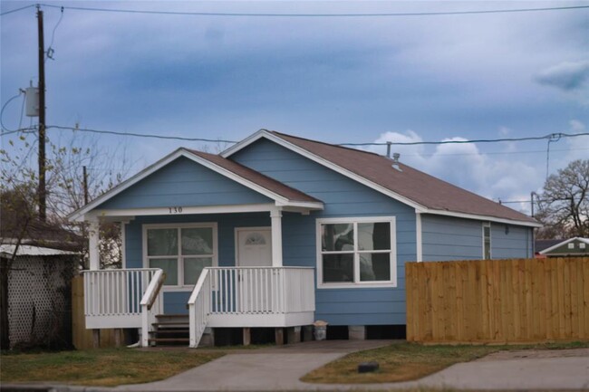 Photo - 130 S Gulls Cut House