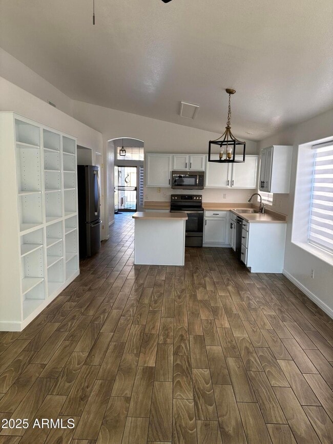 Photo - 249 W Grovers Ave