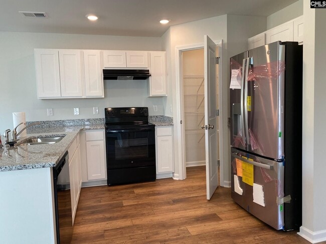 Photo - 386 Keeble Dr