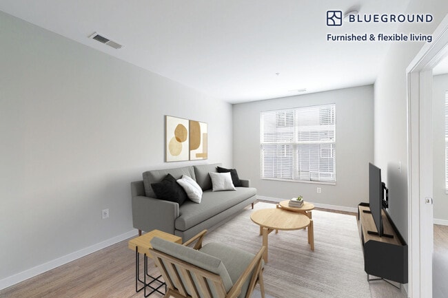 Building Photo - 12503 Ardennes Ave Unit FL4-ID5073A Rental