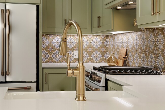 Building Photo - 15 Crinkleroot Ct