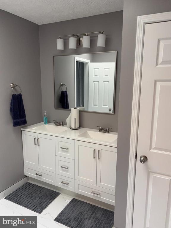 Photo - 107 Bonhill Dr