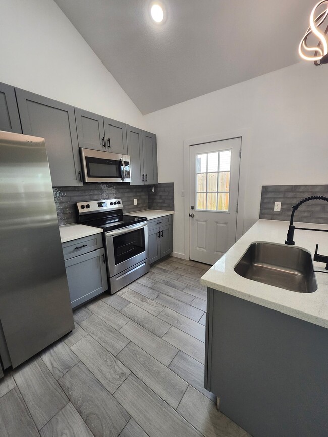 Photo - 1418 Rd 5607