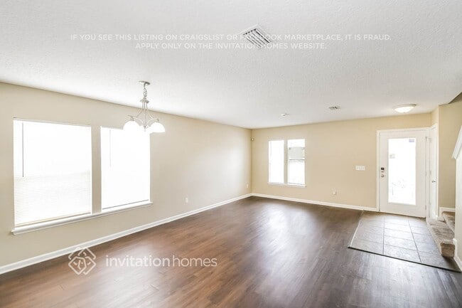 Photo - 12192 Pebble Point Dr W