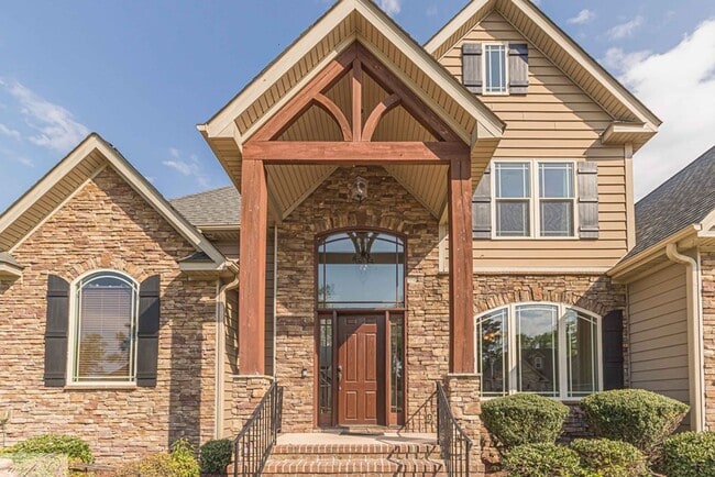 121 Michelle Dawn Dr