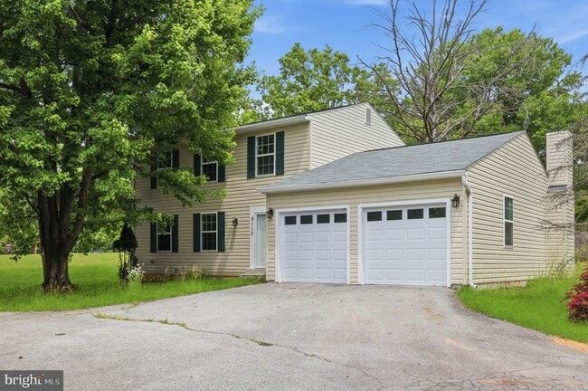 Building Photo - 9113 Bramble Bush Ct