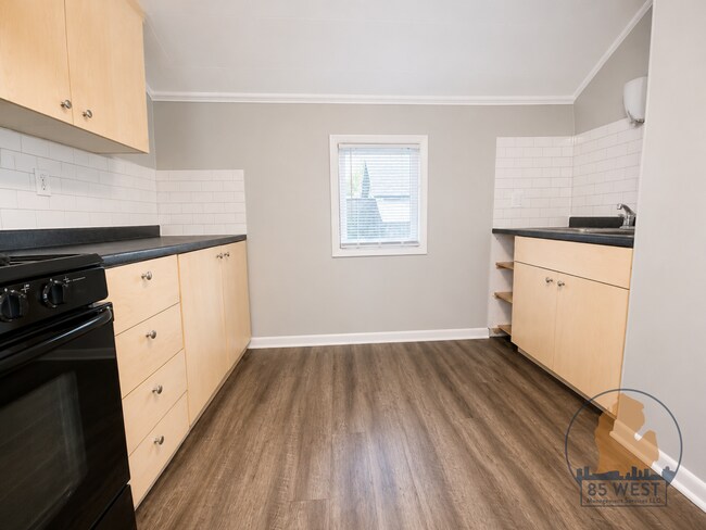 Photo - 1006 Douglas St NW Unit 2