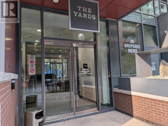 Photo - 20 Bruyeres Mews Unit 1109