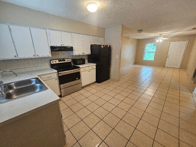 Photo - 1479 N Melrose Dr Casa