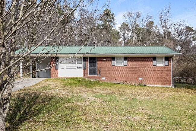 Building Photo - 4516 Dodson Dr Rental
