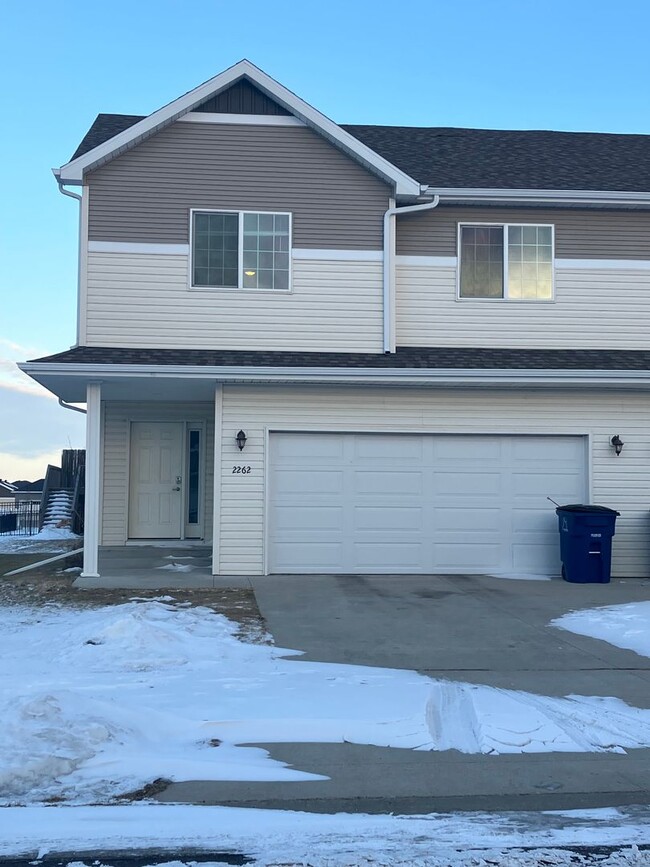 Photo - 3 Bed 3 Bath Twin Home