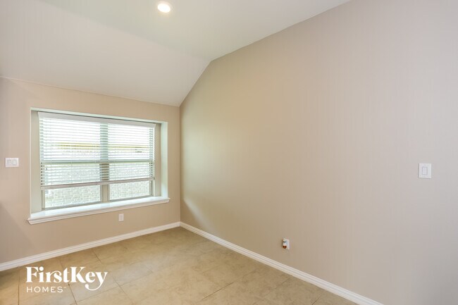 Photo - 824 Skytop Dr