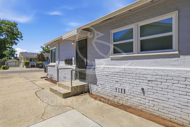 4617 13th Ave Unidad 4617 13th Ave - Unit A (Front Unit,renovated)
