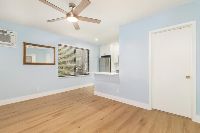 Photo - 308 Croton Way Unit B