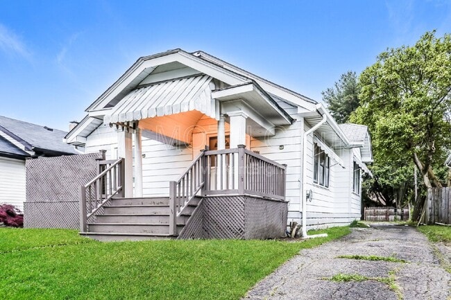 Photo - 3006 Noble St