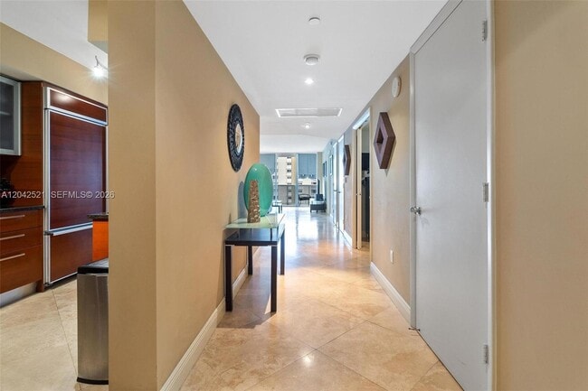 Building Photo - 1800 S Ocean Dr Unit 608