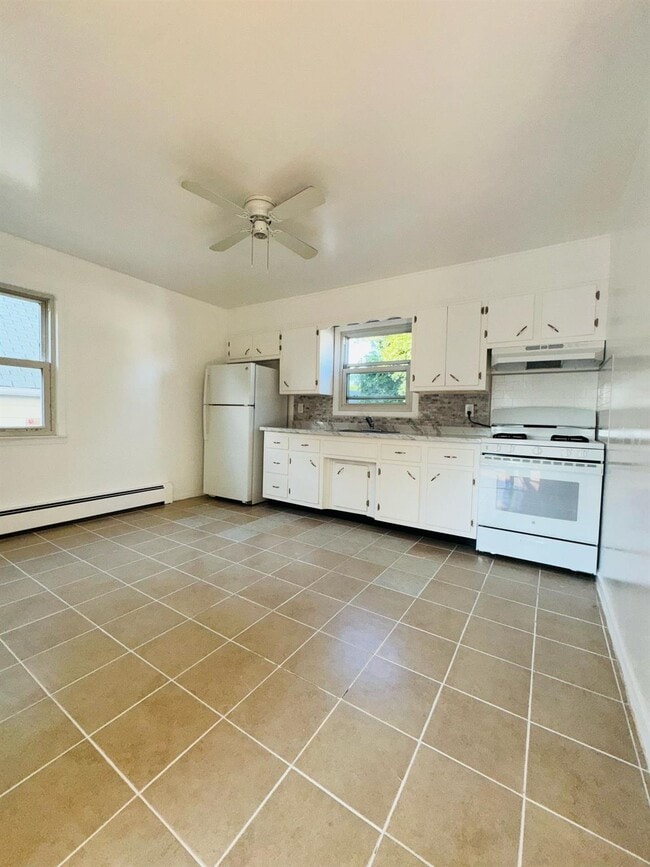 Building Photo - 429 S 3rd Ave Unit 2 Rental