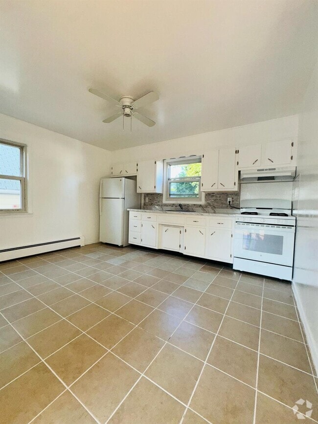 Building Photo - 429 S 3rd Ave Unit 2 Rental