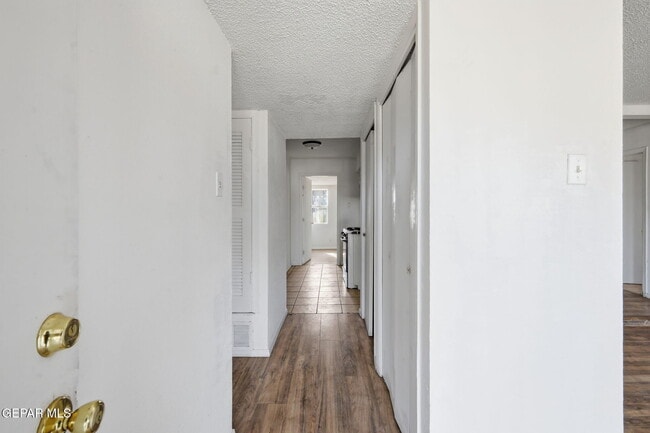 Photo - 8408 Reindeer Ave