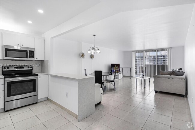 Building Photo - 2780 NE 183rd St Unit 1708 Rental