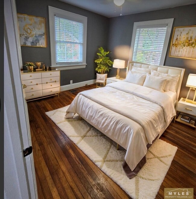 Photo - 1518 Anderson St NW