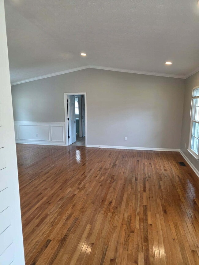 Photo - 407 Quail Run Rd