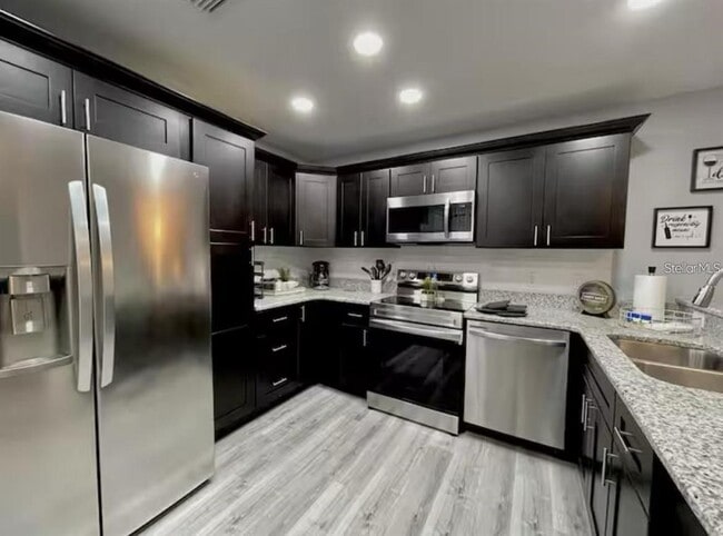Photo - 2798 Club Cortile Cir Unidad A