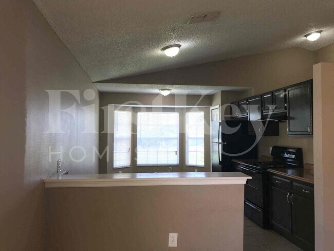 Photo - 6524 Viewpoint Ct
