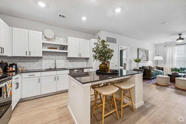 Building Photo - Ascend Morganton Park Rental