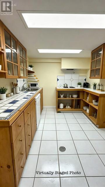 Photo - 180 Cottingham St