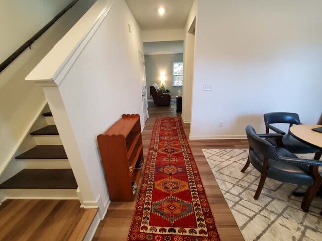 Photo - 2921 Salinger Wy