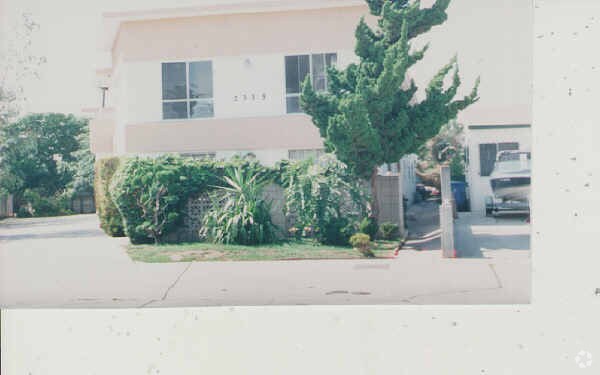 Photo - 2335 Chariton St