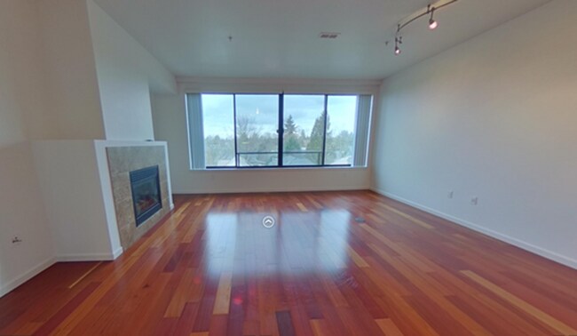 Photo - Hawthorne 44