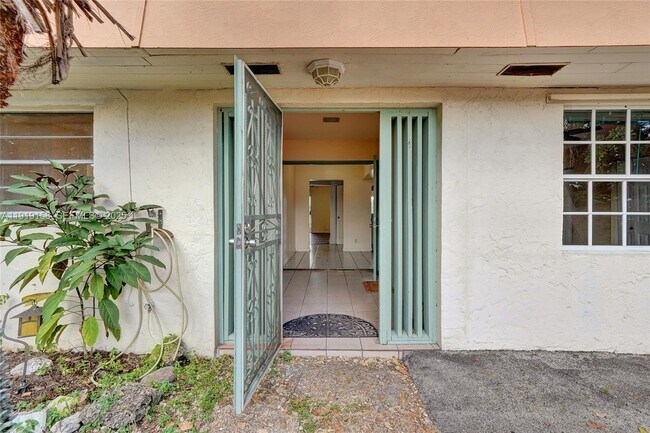 Photo - 5551 SW 57th St