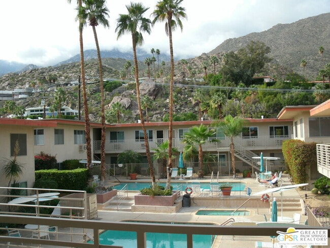 Building Photo - 2290 S Palm Canyon Dr Unit 114