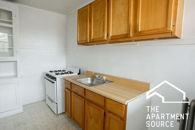 Photo - 2612 W Gunnison St Unit 2R