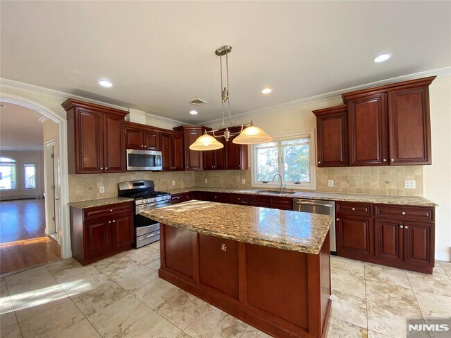 Photo - 517A Lawn Ave