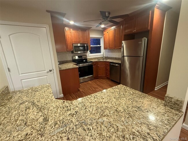 Photo - 192 S Long Beach Rd