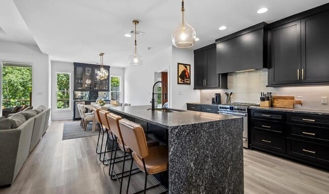 Photo - 61 Saffron Cir