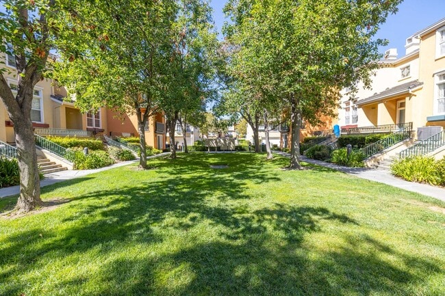 Photo - Spacious End-Unit Townhome in Gated Liberty Commons
